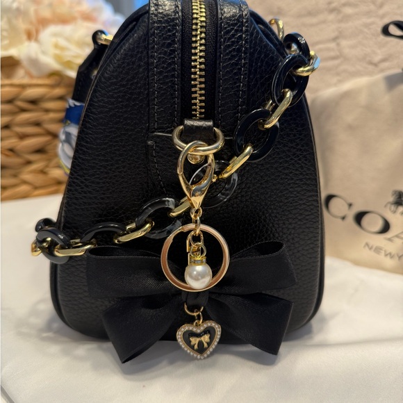 COACH Rowen-Medium - Picture 4 of 10